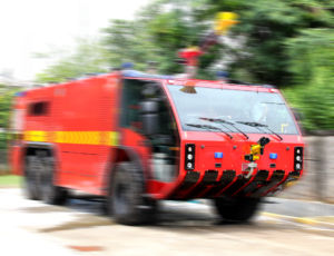 camion de pompier lance monitor agelasto